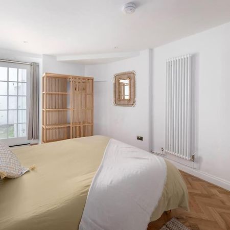 Spacious Apartment - 5 Minutes Walk To Bath Abbey エクステリア 写真