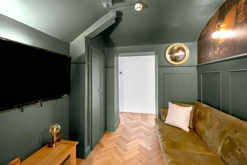 Spacious Apartment - 5 Minutes Walk To Bath Abbey エクステリア 写真