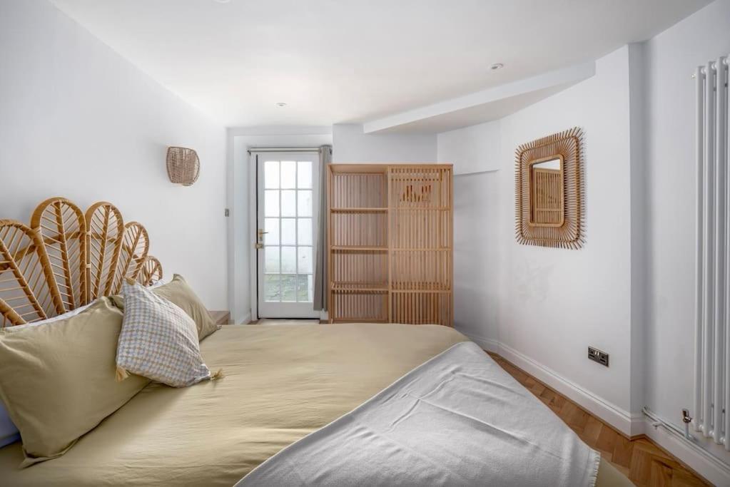 Spacious Apartment - 5 Minutes Walk To Bath Abbey エクステリア 写真
