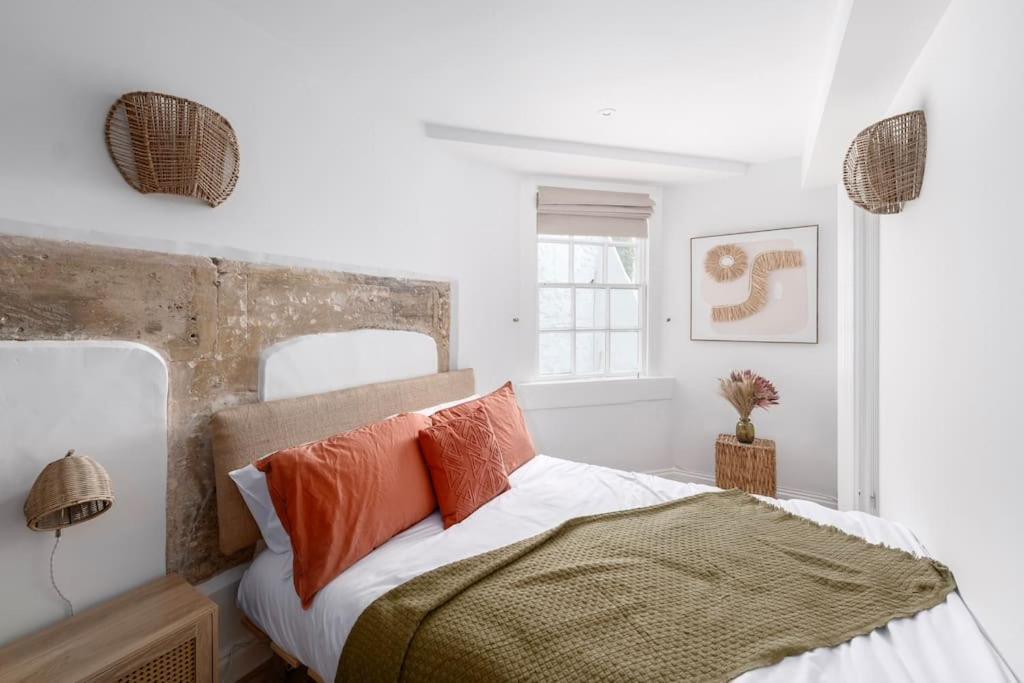 Spacious Apartment - 5 Minutes Walk To Bath Abbey エクステリア 写真